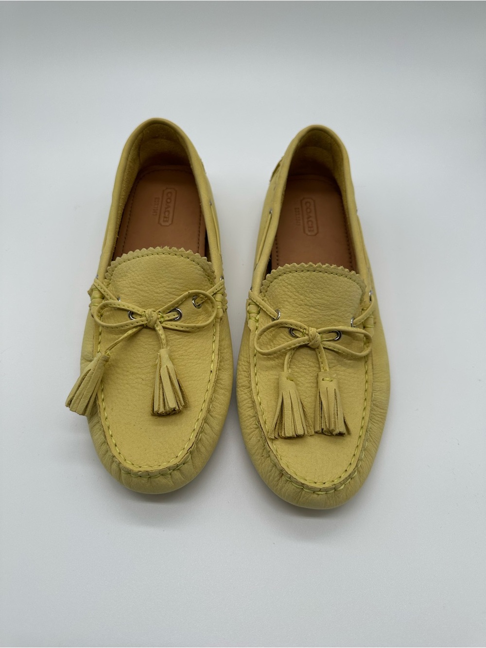 Coach Nadia never worn Yellow  Tassel Driving Moccasins Size 8, - Picture 4 of 4
